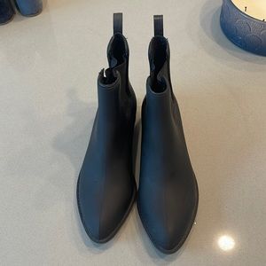 Jeffrey Campbell Black waterproof boots. No damage